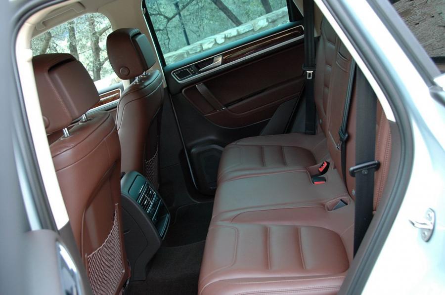  Volkswagen Touareg 2010 года  (фото 112 из 139)